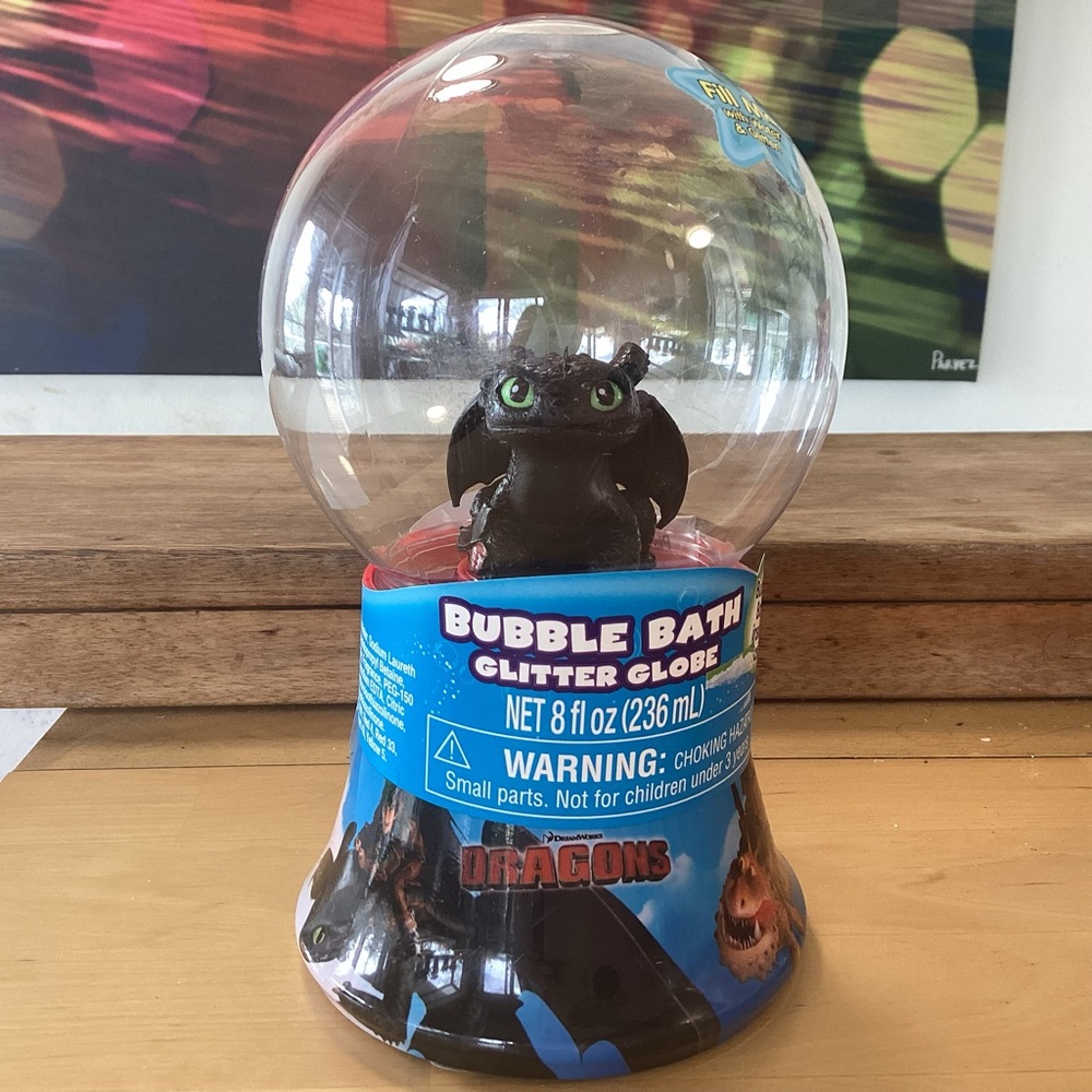 HOW TO TRAIN YOUR DRAGON TOOTHLESS DRAGON GLITTER BUBBLE BATH GLOBE NEW